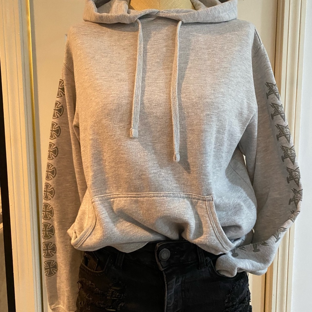 INDEPENDENT Hoodie (Zumiez)
